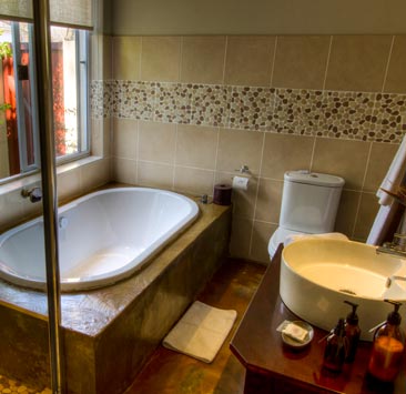 Standard King Room Bathroom